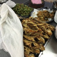 เมนูของร้าน ข้าวแกงปักษ์ใต้ ท่าชนะ