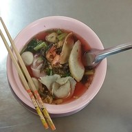 เมนูของร้าน ก๋วยเตี๋ยวนายใบ้ย้อนยุค โชคชัย4 ซอย​27