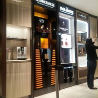 บรรยากาศ Dfs Wine And Spirits Duplex Changi T2 : Singapore