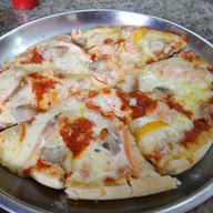 13 เหรียญ