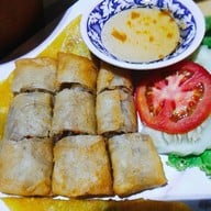เมนูของร้าน ข้าวหอม หมูทอด ใบกะเพรา วังหลัง