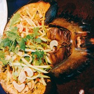 ชายเลซีฟู้ด