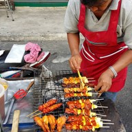 ไก่ย่าง บาบีคิว ตรงข้ามร้านว.พานิช