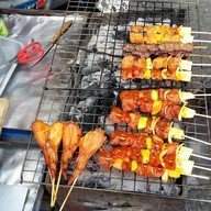 ไก่ย่าง บาบีคิว ตรงข้ามร้านว.พานิช