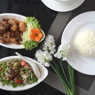 Pranee Thai Cuisine