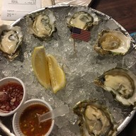 Bélon Oyster & Raw Bar Seen Space