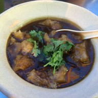 เมนูของร้าน หูฉลามน้ำแดงบรั่นดี น้องนิว เยาวราช