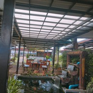 บรรยากาศ กลางไร่ ก๋วยเตี๋ยวดงมูลเหล็ก