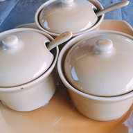กลางไร่ ก๋วยเตี๋ยวดงมูลเหล็ก