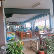 บรรยากาศ กลางไร่ ก๋วยเตี๋ยวดงมูลเหล็ก