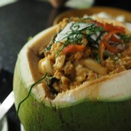 เมนูของร้าน สุภัทรา บาย เดอะ ซี