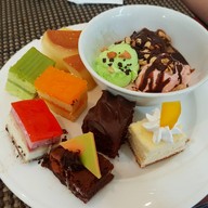 เมนูของร้าน The Brasserie Holiday Inn Bangkok Silom Hotel
