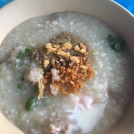 ร้านโจ๊กสามย่าน ข้างโรงพยาบาลกรุงเทพภูเก็ต