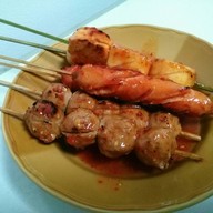 เมนูของร้าน ลูกชิ้นปิ้ง ร้านน้องเปิ้ล