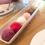เมนูของร้าน Mo & Moshi