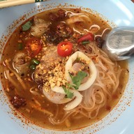 เมนูของร้าน ก๋วยเตี๋ยวคุณหล้า