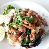 สุนทรข้าวแกงข้าวขาหมู ตลาดโพธิ์สุวรรณ