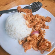 เมนูของร้าน กูรู ยำไก่แซ่บ