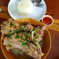 ก๋วยเตี๋ยวหมูต้มยำตำลึงสูตรโบราณ ศาลายาเลียบคลองทวีวัฒนา