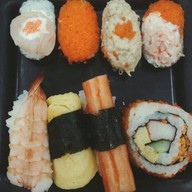 เมนูของร้าน อรทัย ซูชิวังหลัง ตรงข้าม ตลาดพรานนก