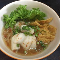 เมนูของร้าน ก๋วยเตี๋ยวหลุดโลก พิษณุโลก