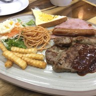 พลสเต็ก ซอยวัดส้มเกลี้ยง นนทบุรี