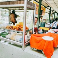 หน้าร้าน สุกี้ช้อนทอง