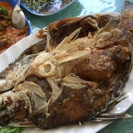 เมนูของร้าน พบรัก ณ บางน้ำผึ้ง