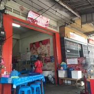 บรรยากาศ นายเชวงก๋วยเตี๋ยว (ลูกชิ้นหมูท่าตะโก)