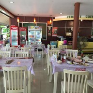 บรรยากาศ เจ๊สวยข้าวเหนียวมูน