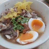 ก๋วยเตี๋ยวต้มยำหมูเทวดา