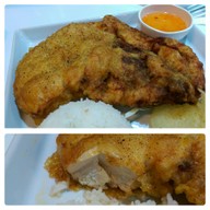 เมนูของร้าน Charity ไก่ยักษ์ไซส์เท่าหน้า