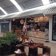 หน้าร้าน Pizza Lerchor วัดร่องขุ่น