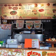 หน้าร้าน Pizza Lerchor วัดร่องขุ่น