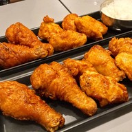 เมนูของร้าน Bonchon Korean Fried Chicken (บอนชอนไก่ทอดเกาหลี) เดอะมอลล์บางกะปิ