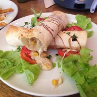 เมนูของร้าน Chomp สามเสน