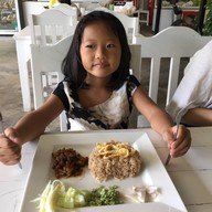 ก๋วยเตี๋ยวต้มยำ-กล้วยทอดสุโขทัย