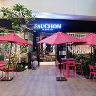 หน้าร้าน FAUCHON EmQuartier