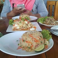 เมนูของร้าน ร้านอาหารมุสลิมซ้อฝีย๊ะธารากระบี่