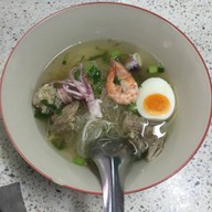 ก๋วยเตี๋ยวกระดูกแก้ว