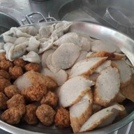 เมนูของร้าน รุ่งโรจน์โภชนา