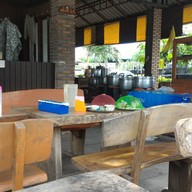 บรรยากาศ ครัวสุนทรี ข้าวแกงไทย(ทางเข้าหมู่บ้านมัณฑณา)