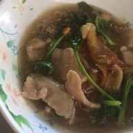 ก๋วยเตี๋ยว “สุนหมูเด้ง” 8ริ้ว 8ริ้ว
