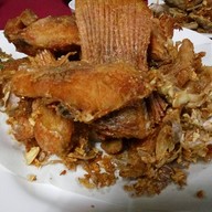 สวนอาหารเขื่อนแม่สรวย