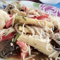เมนูของร้าน ส้มตำหน้าวัดเลาขวัญ