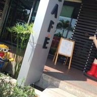 หน้าร้าน Retro Cafe