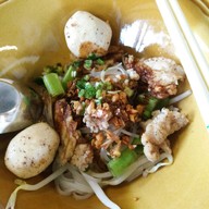 ก๋วยเตี๋ยวเรือ ร. เตี๋ยว