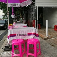 บรรยากาศ สเต็กลุงหนวด สี่แยกวัดพระญาติ