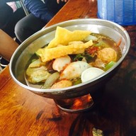 เมนูของร้าน ก๋วยเตี๋ยวเรือโกฮับ ถ.พิงคนคร