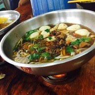 เมนูของร้าน ก๋วยเตี๋ยวเรือโกฮับ ถ.พิงคนคร